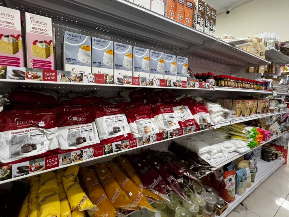 Góndola de premezclas y coberturas para pasteles