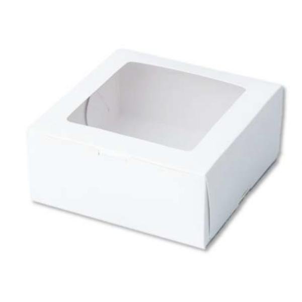 Caja blanca con ventana
